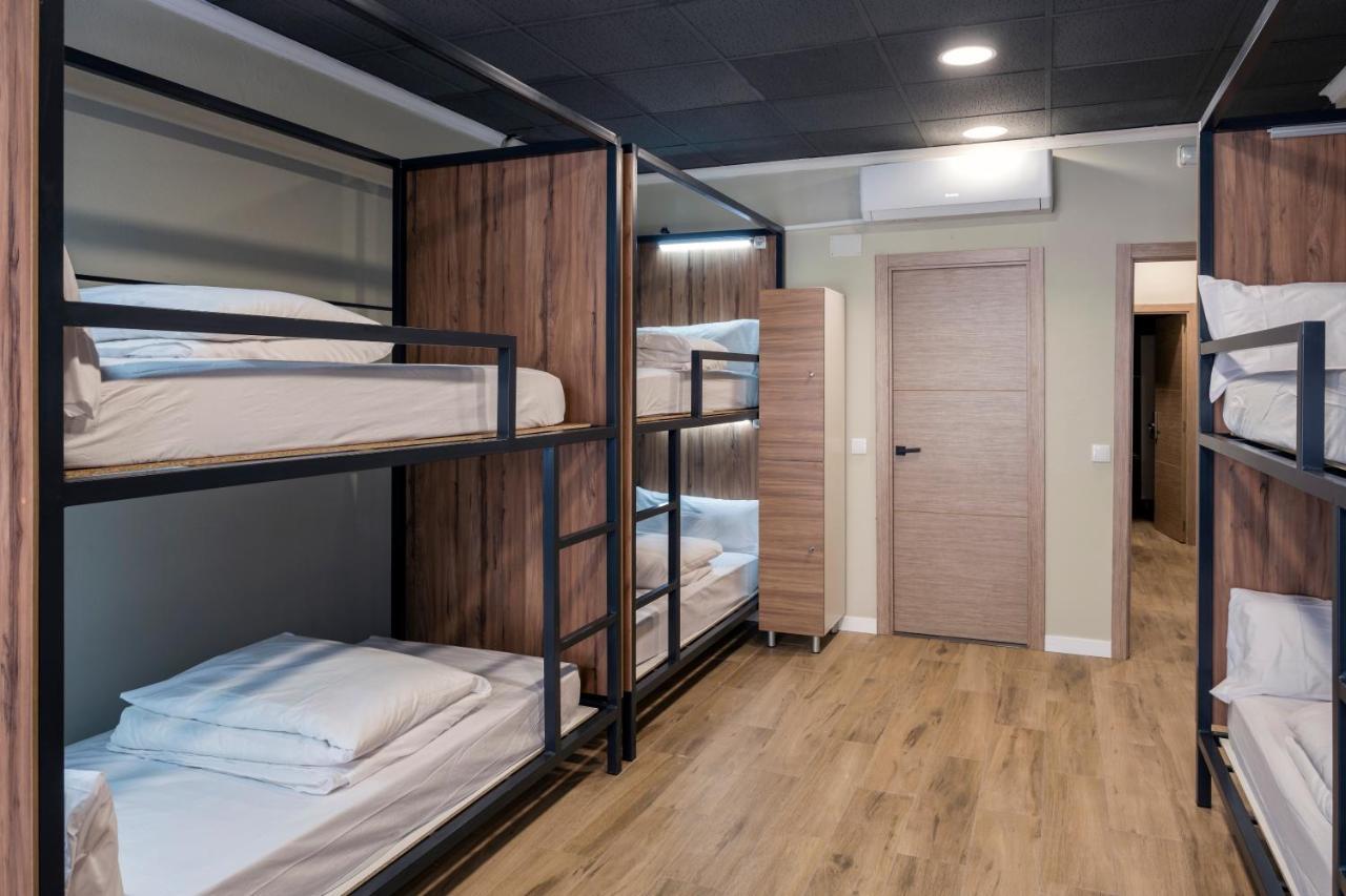 Bed 12-Bed Mixed Dormitory Room